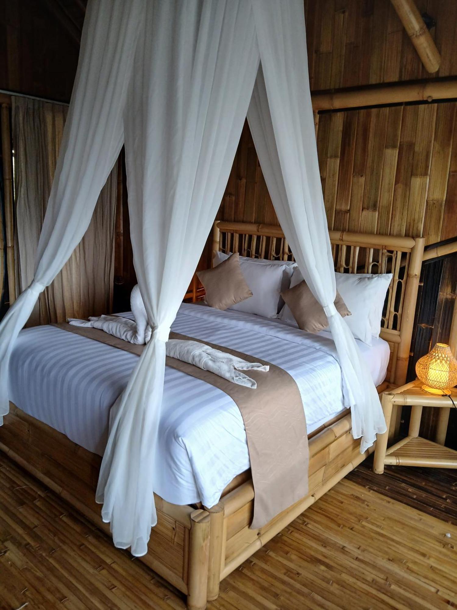 Danaswari Bali Bamboo House Villa Selat Exterior photo