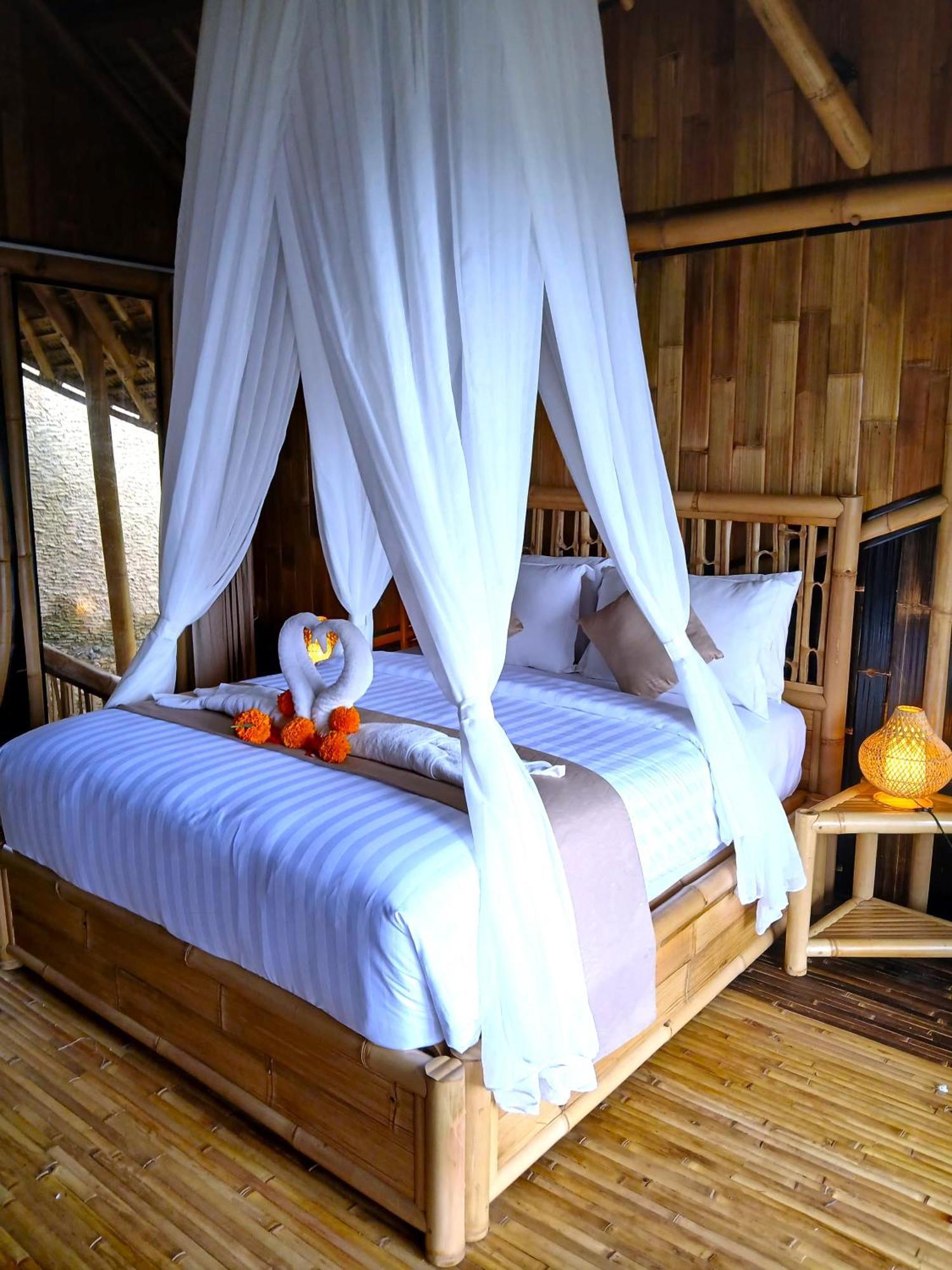 Danaswari Bali Bamboo House Villa Selat Exterior photo