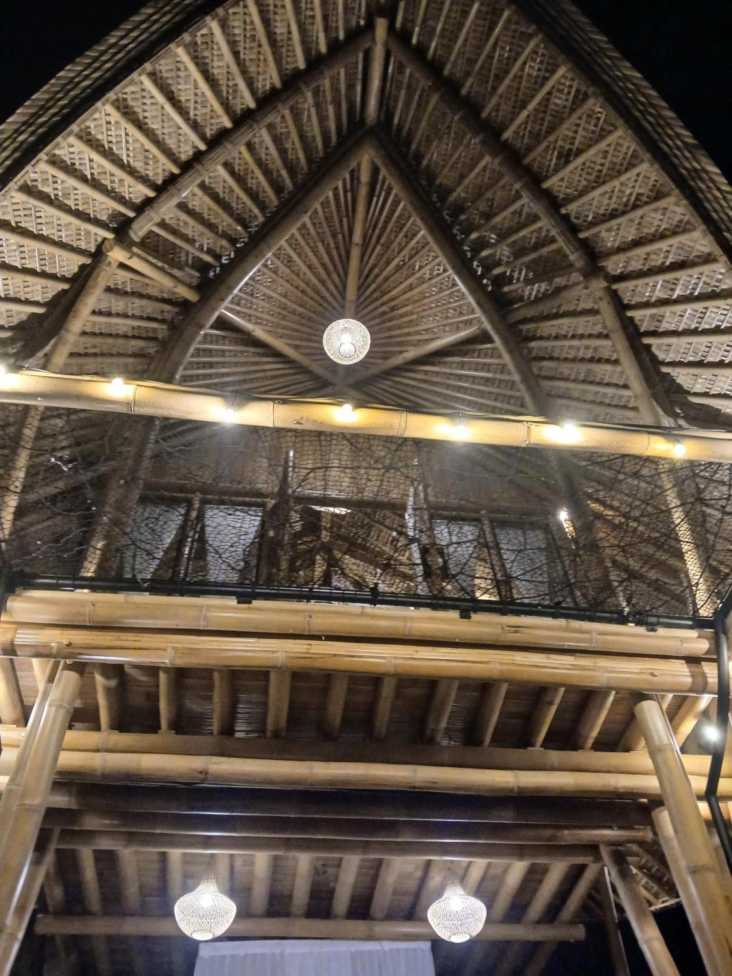 Danaswari Bali Bamboo House Villa Selat Exterior photo