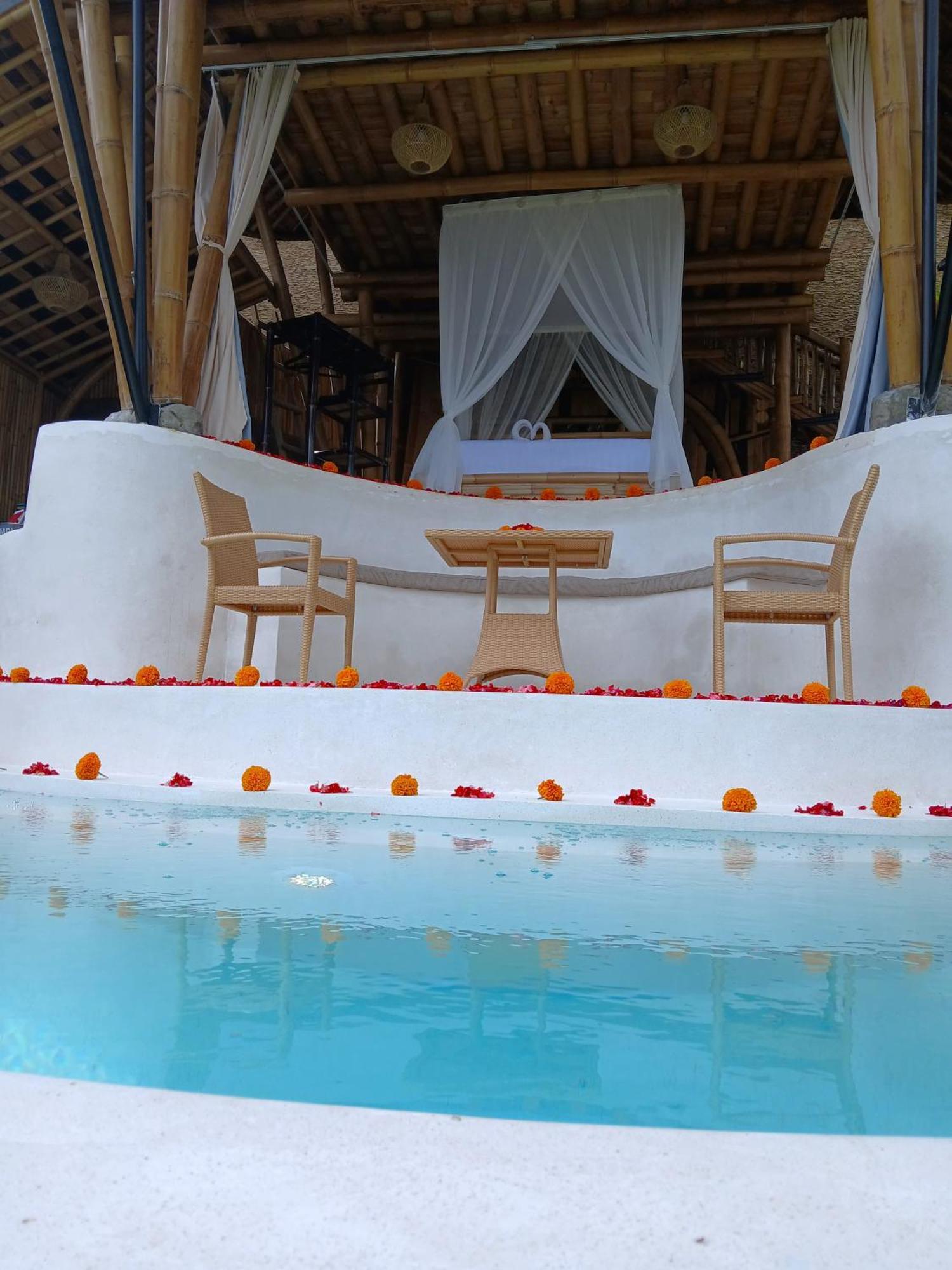Danaswari Bali Bamboo House Villa Selat Exterior photo