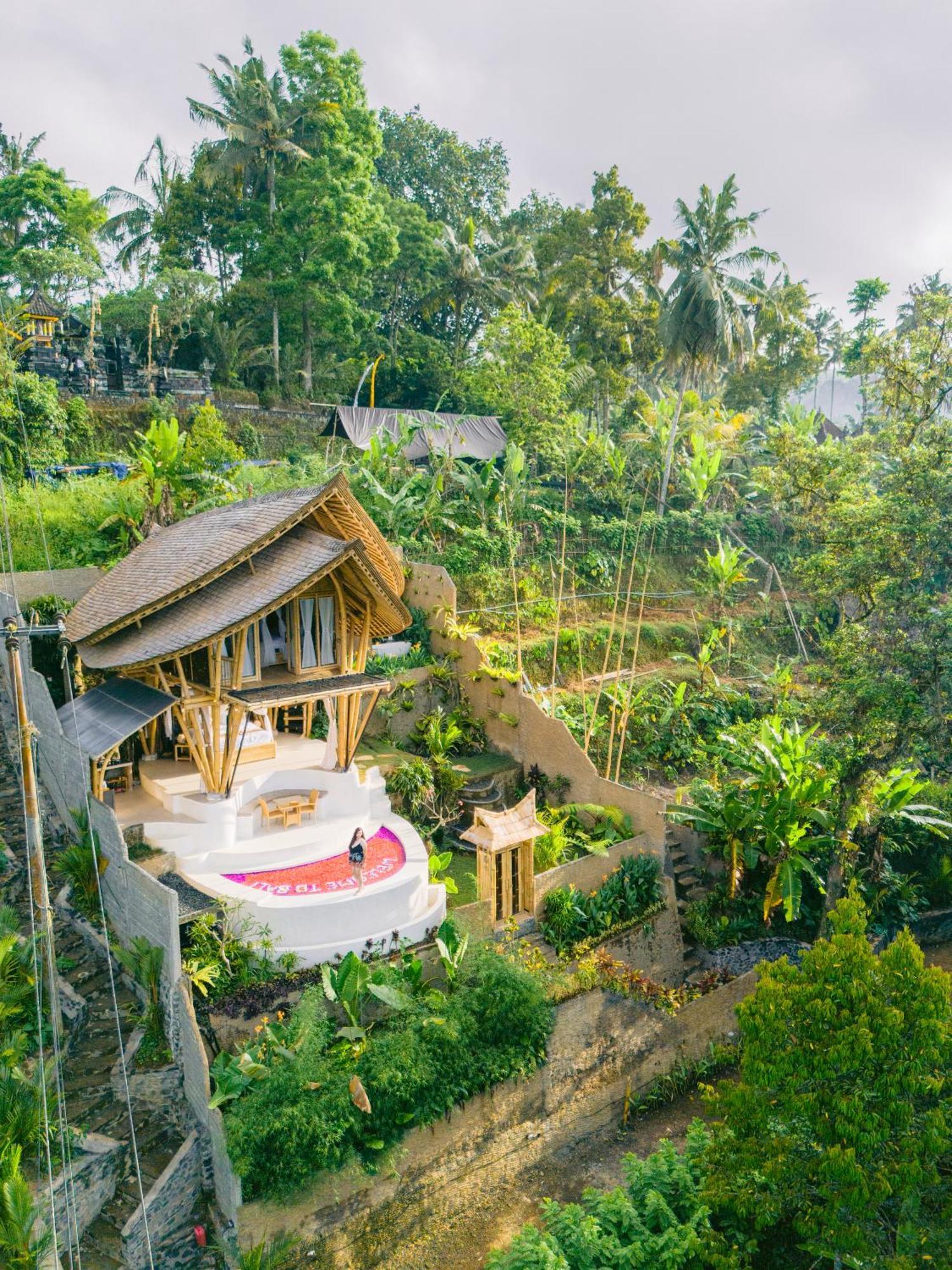 Danaswari Bali Bamboo House Villa Selat Exterior photo