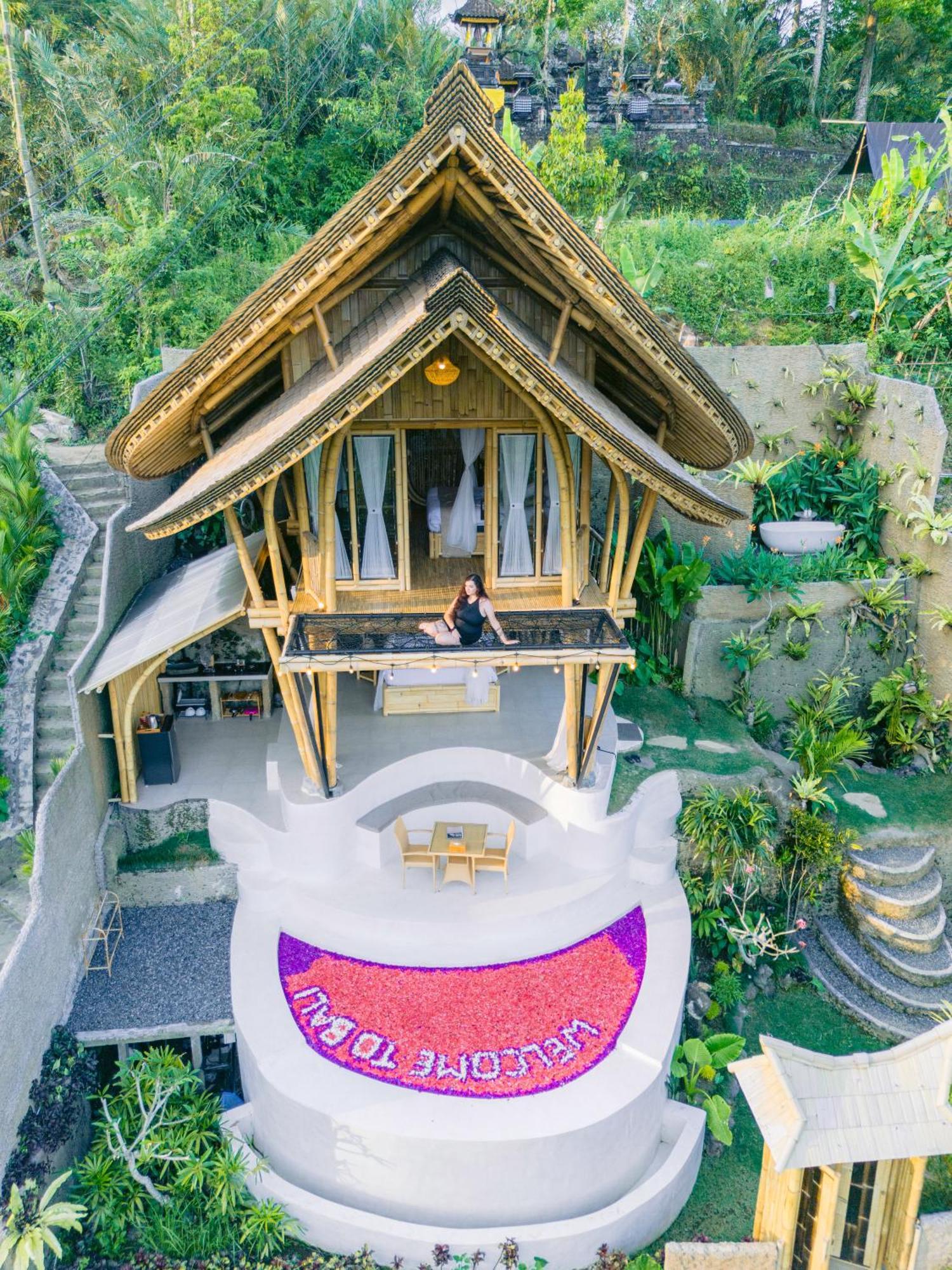 Danaswari Bali Bamboo House Villa Selat Exterior photo